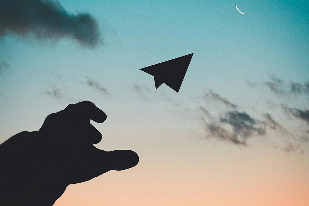 Overcoming-Fear-of-Flying-with-Hypnotherapy--Fly-Calm-and-Confident-Altered-Mind-Hypnotherapy